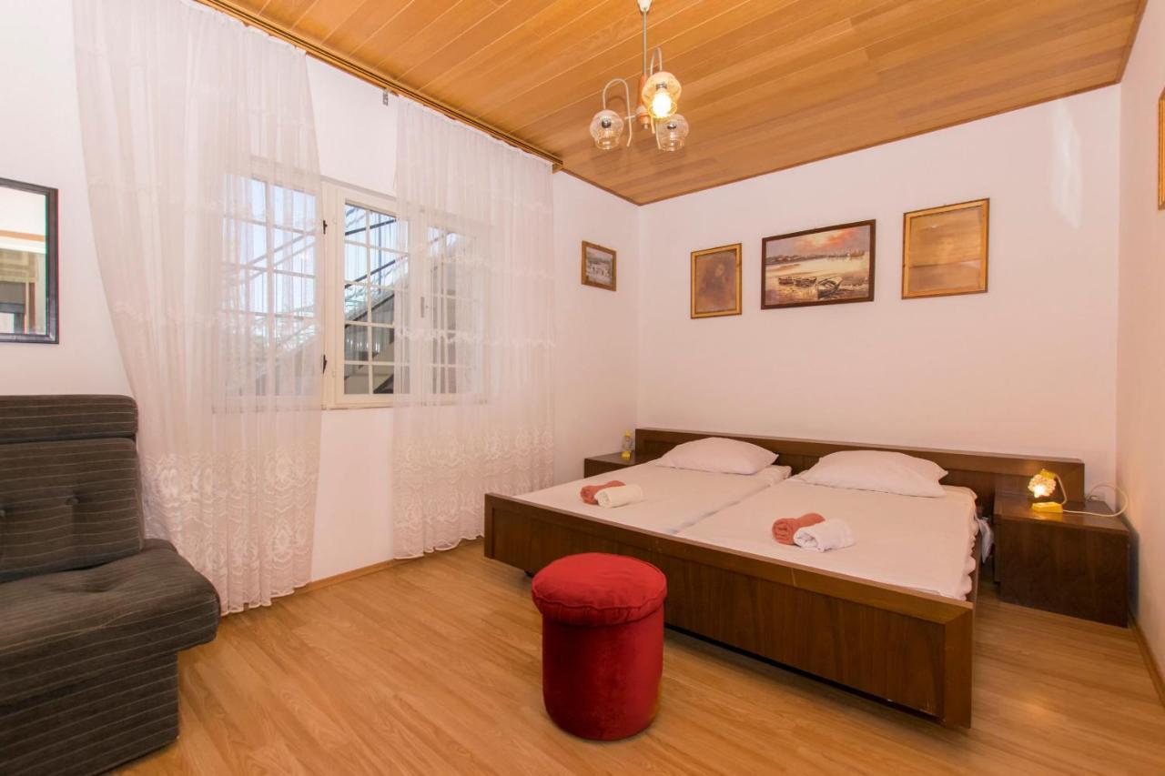 Apartments Amalija Водице Екстериор снимка